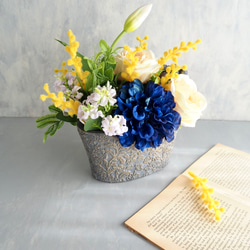 ブルーダリアとミモザの春色アレンジメント｜イエローローズとチューリップのアーティフィシャルフラワー| 春の誕生花2026 10枚目の画像