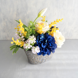 ブルーダリアとミモザの春色アレンジメント｜イエローローズとチューリップのアーティフィシャルフラワー| 春の誕生花2026 9枚目の画像