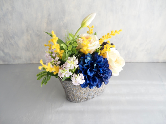 ブルーダリアとミモザの春色アレンジメント｜イエローローズとチューリップのアーティフィシャルフラワー| 春の誕生花2026 9枚目の画像