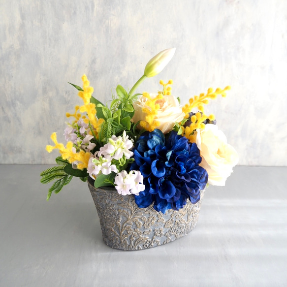 ブルーダリアとミモザの春色アレンジメント｜イエローローズとチューリップのアーティフィシャルフラワー| 春の誕生花2026 5枚目の画像