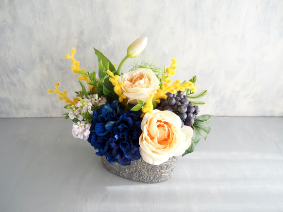 ブルーダリアとミモザの春色アレンジメント｜イエローローズとチューリップのアーティフィシャルフラワー| 春の誕生花2026 8枚目の画像