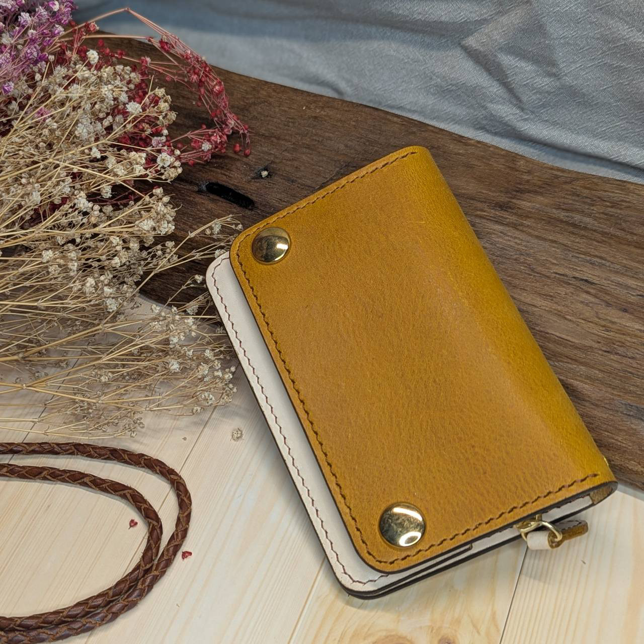 ミドルトラッカーウォレット