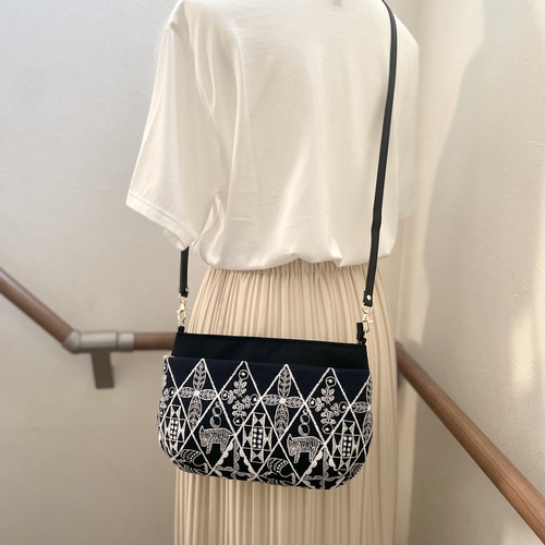 ⚮̈ミナペルホネン　symphony navy ドラポケショルダー ⚮̈ミナペルホネン symphony navy ドラポケショルダー ポシェット