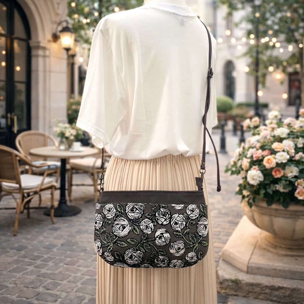 ⚮̈ミナペルホネン　rosy brown ドラポケショルダー