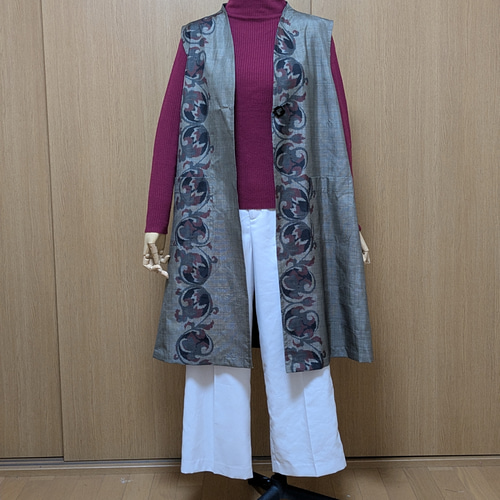 着物リメイク　ハイネックロングベスト　大島紬　Ｍ〜L SOLD 着物リメイク ハイネックロングベスト 大島紬 M〜L ベスト さら