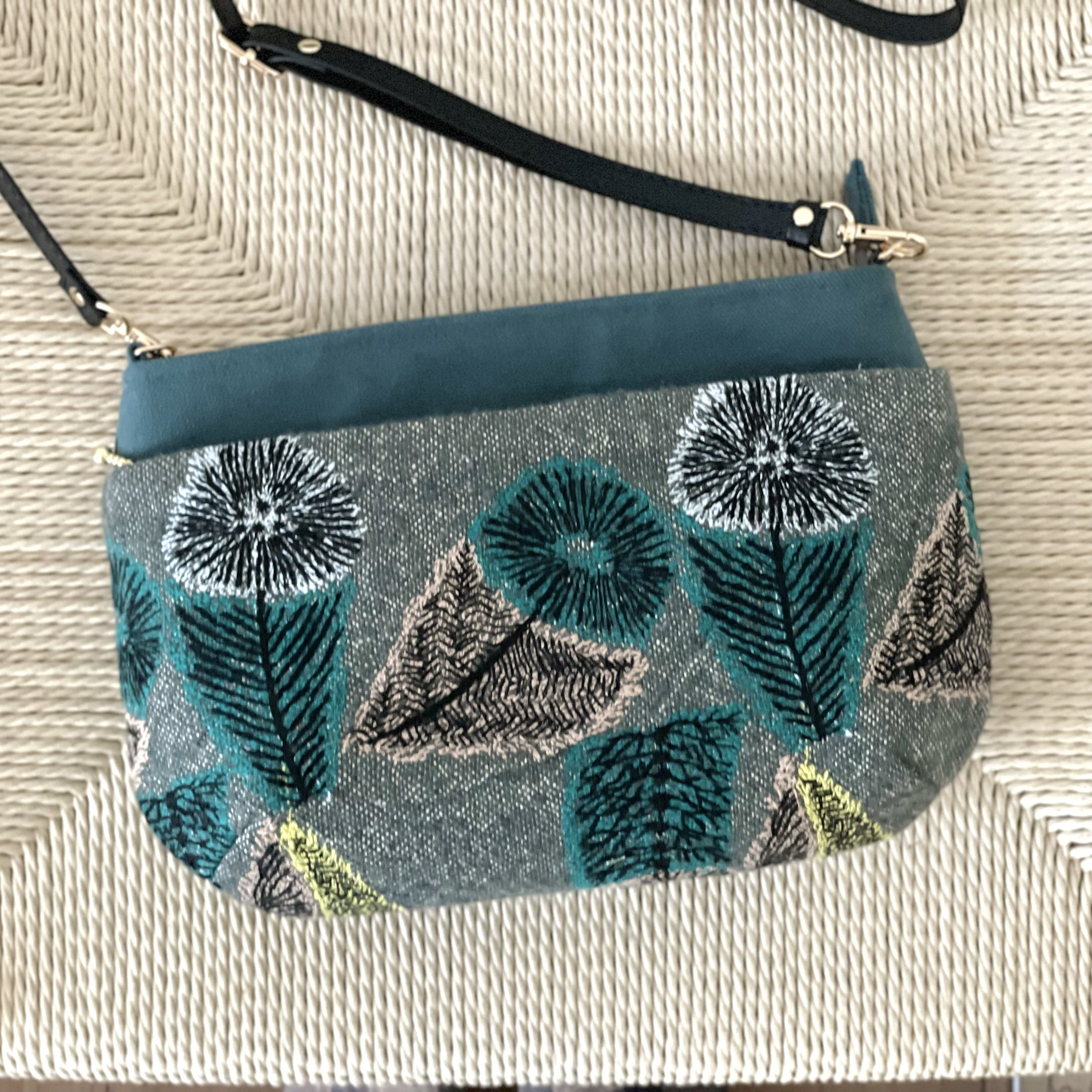 ⚮̈ミナペルホネン　hana no mi ドラポケショルダー