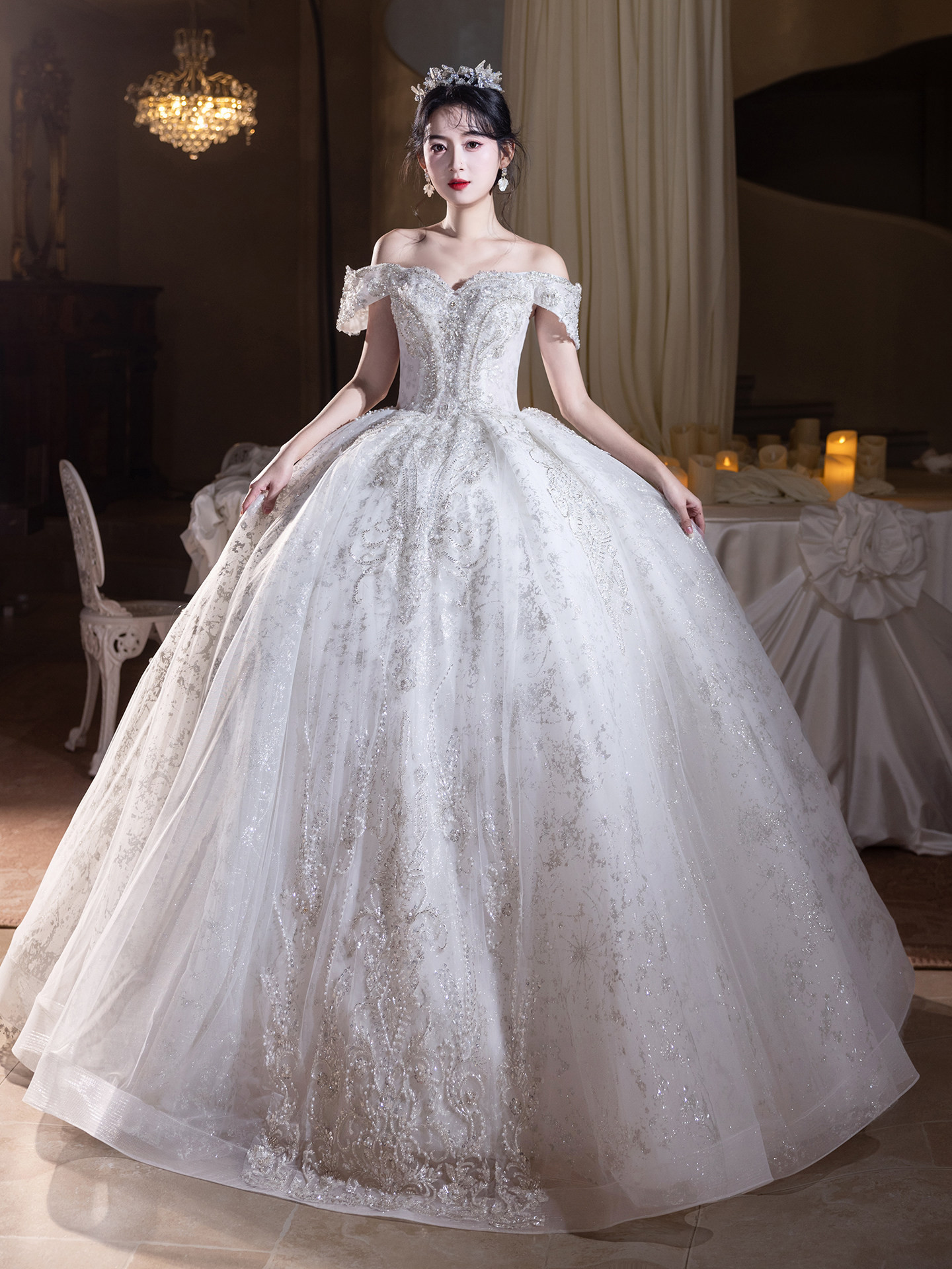 豪華 白 オフショルダー スパンコール きらきら ウェディングドレス 綺麗 結婚式 花嫁 前撮り 披露宴 A7307