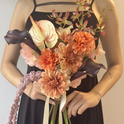 ブートニア付】オレンジ×パープルのウェディングブーケ｜アーティ