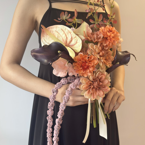 ブートニア付】オレンジ×パープルのウェディングブーケ｜アーティ