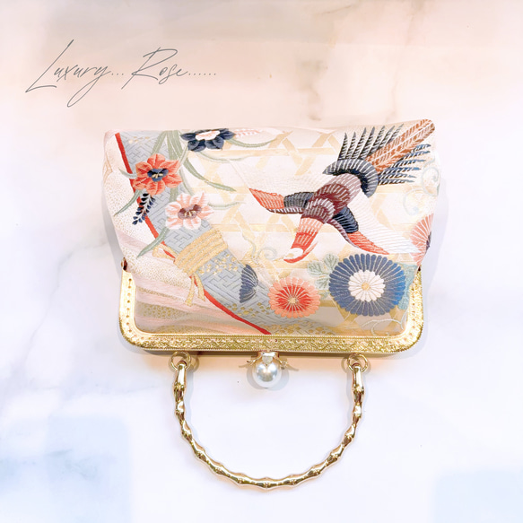 1月の新作♡悠々しい鳳凰ピンクゴールド口金の格の高い濃密刺繍の最高級西陣帯地！人気のホワイト系フォーマルパーティーバッグ 11枚目の画像
