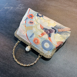 1月の新作♡悠々しい鳳凰ピンクゴールド口金の格の高い濃密刺繍の最高級西陣帯地！人気のホワイト系フォーマルパーティーバッグ 7枚目の画像