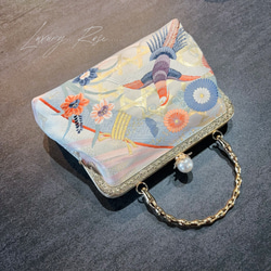 1月の新作♡悠々しい鳳凰ピンクゴールド口金の格の高い濃密刺繍の最高級西陣帯地！人気のホワイト系フォーマルパーティーバッグ 6枚目の画像