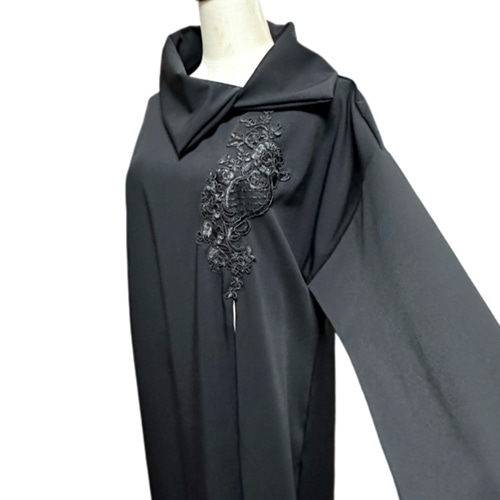 振袖 着物リメイク ドレス 和柄 ワンピース 黒×花籠や牡丹や菊