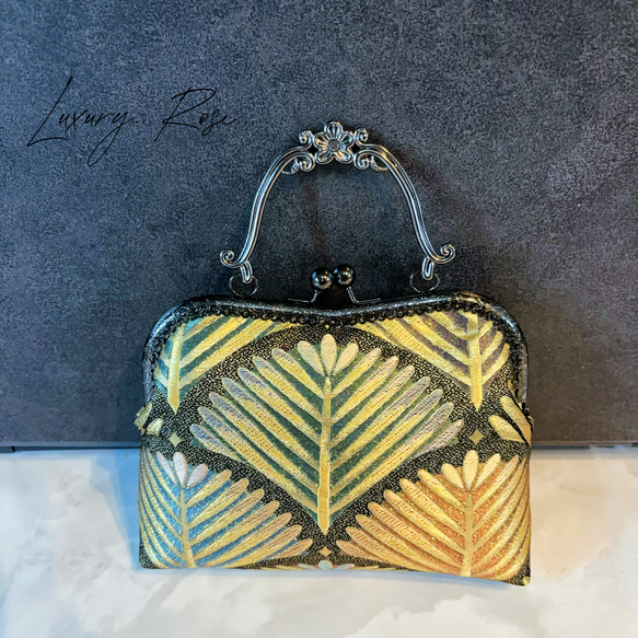 大松♡粋で可愛くカッコよく！お洒落な新品西陣織帯地で人気のブラックくっきりカラーが可愛いフォーマル　パーティーバッグ 5枚目の画像