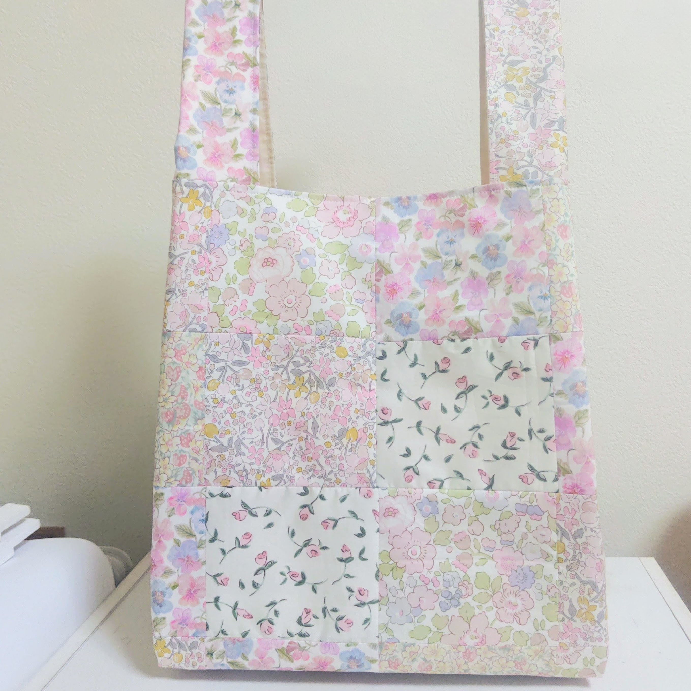 ★新作★送料無料★リバティ生地【エコバッグ】パッチワーク エコバック サブバック シンクオブミー　マルシェバッグ 花柄