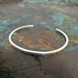 SV950】厚み0.5mmの極薄シルバーバングル（槌目&テクスチャー加工