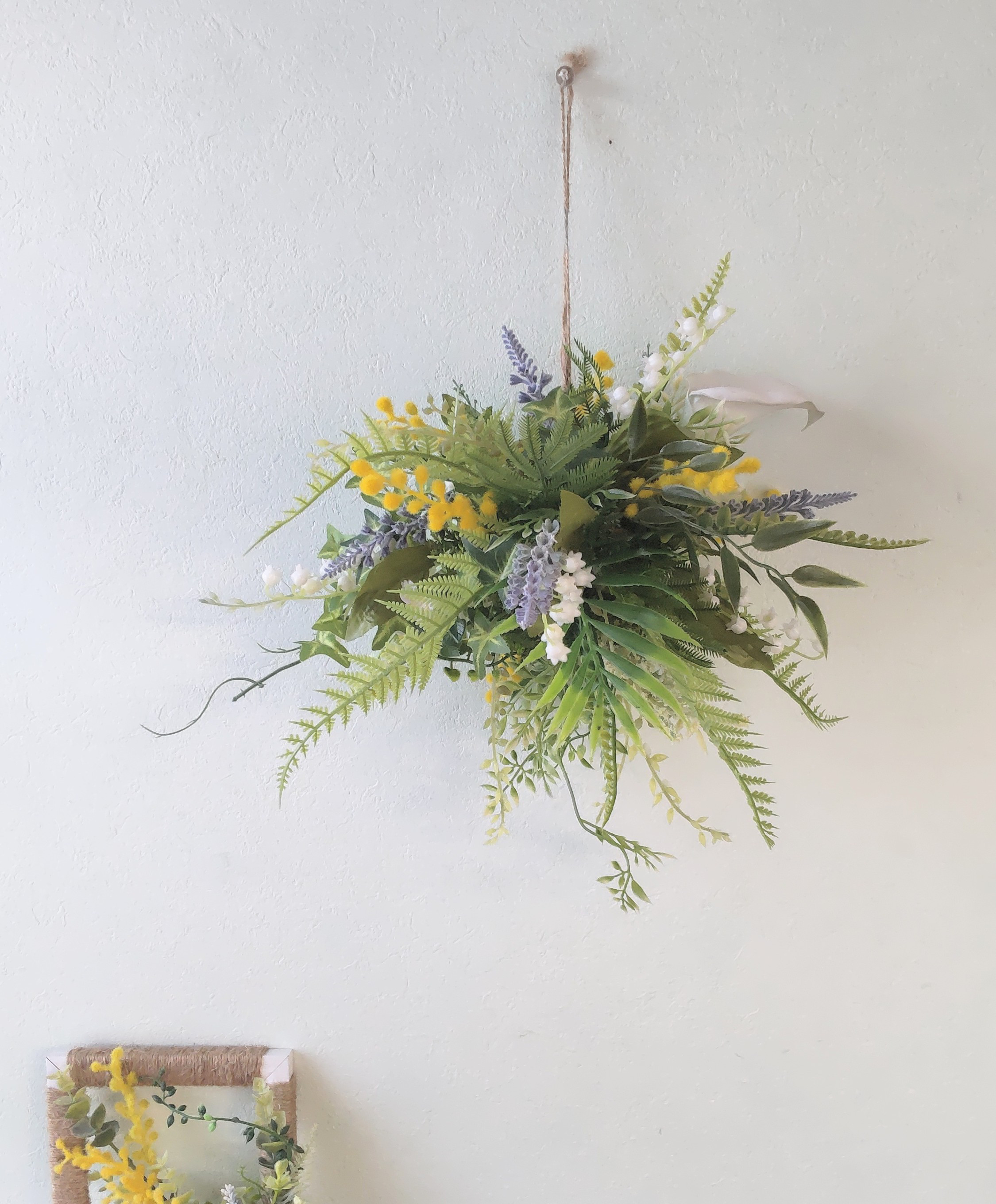 ミモザとグリーンのアレンジ♡或いはフライングリース(約35㎝)