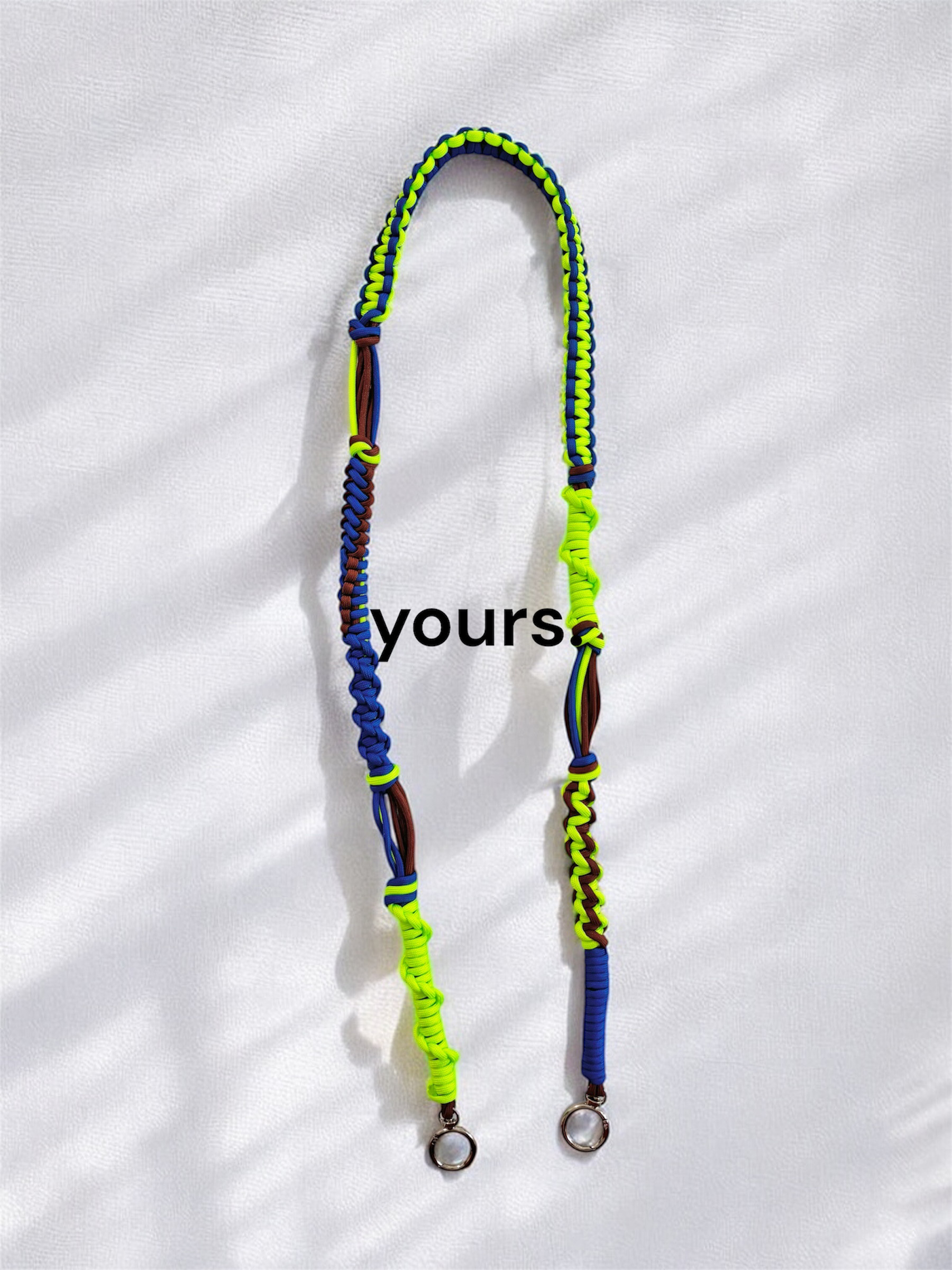 【yours.】パラコード ショルダーストラップ スマホストラップ ブラウン