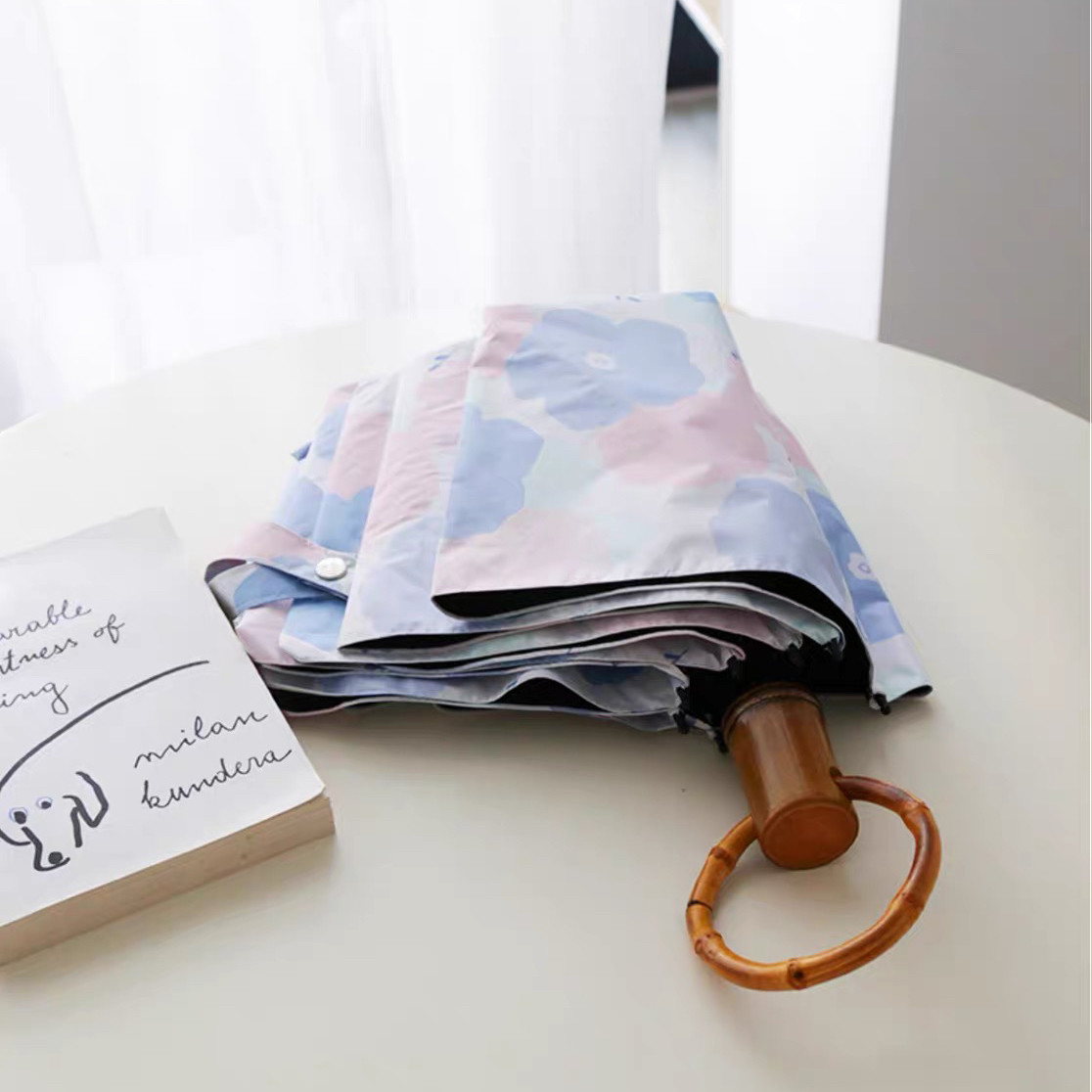 晴雨兼用 / 丸タイプ 竹ハンドル/3段折りたたみ傘/雨傘/日傘/紫外線防止/レディース/超撥水性/手開きタイプ