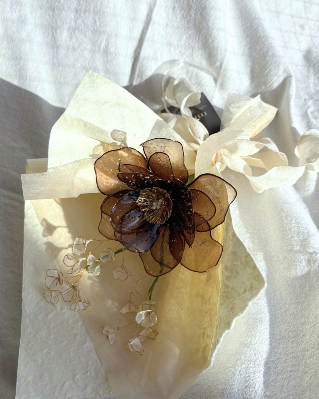 透け感くすみブラウンローズ｜ディップフラワー 枯れない花 ギフト