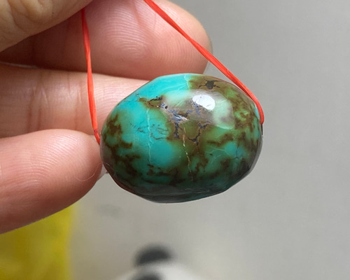 TK68 大粒 通穴 天然 ターコイズ トルコ石 ルース ネックレス ペンダント TK68 大粒 通穴 天然 ターコイズ トルコ石 ルース 裸石 ネックレス