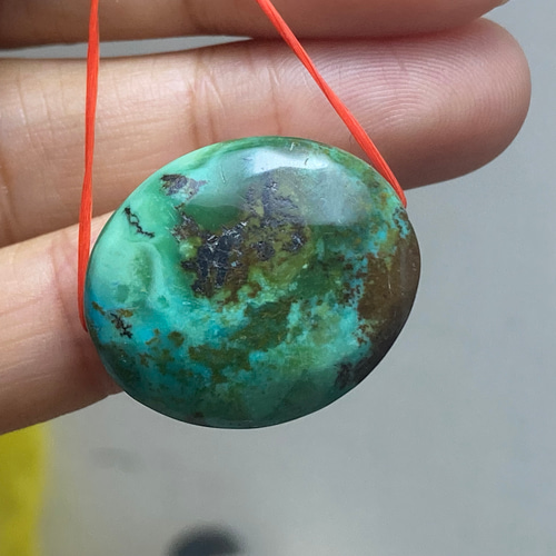 TK69 大粒 通穴 天然 ターコイズ トルコ石 ルース ネックレス ペンダント TK69 大粒 通穴 天然 ターコイズ トルコ石 ルース 裸石 ネックレス