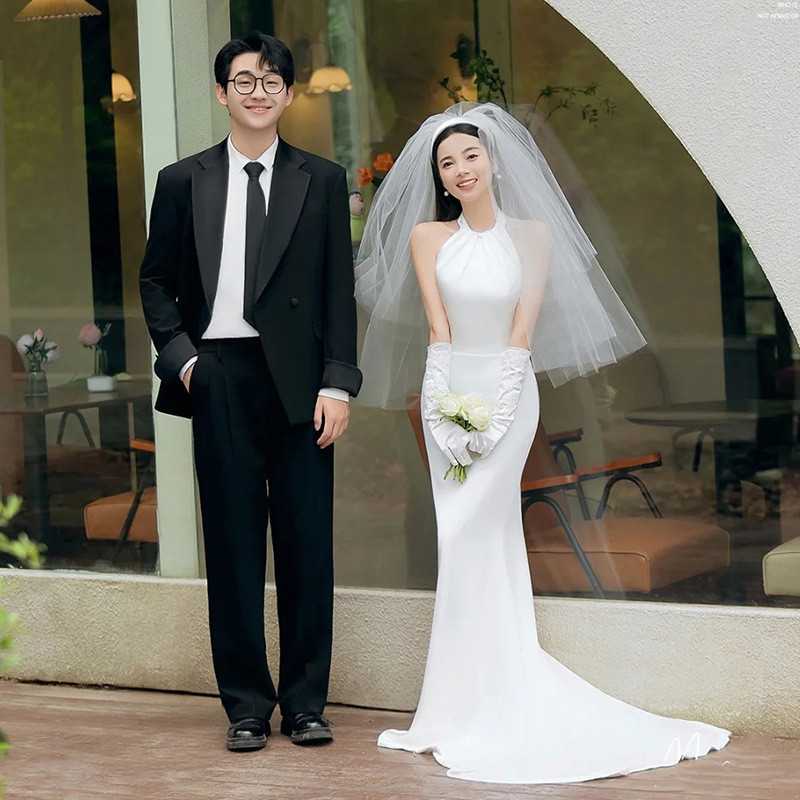 マーメイドドレス 白 黒 サテン 裾引き シンプル 韓国風 花嫁 結婚式 披露宴 前撮り 二次会 お呼ばれ AK752