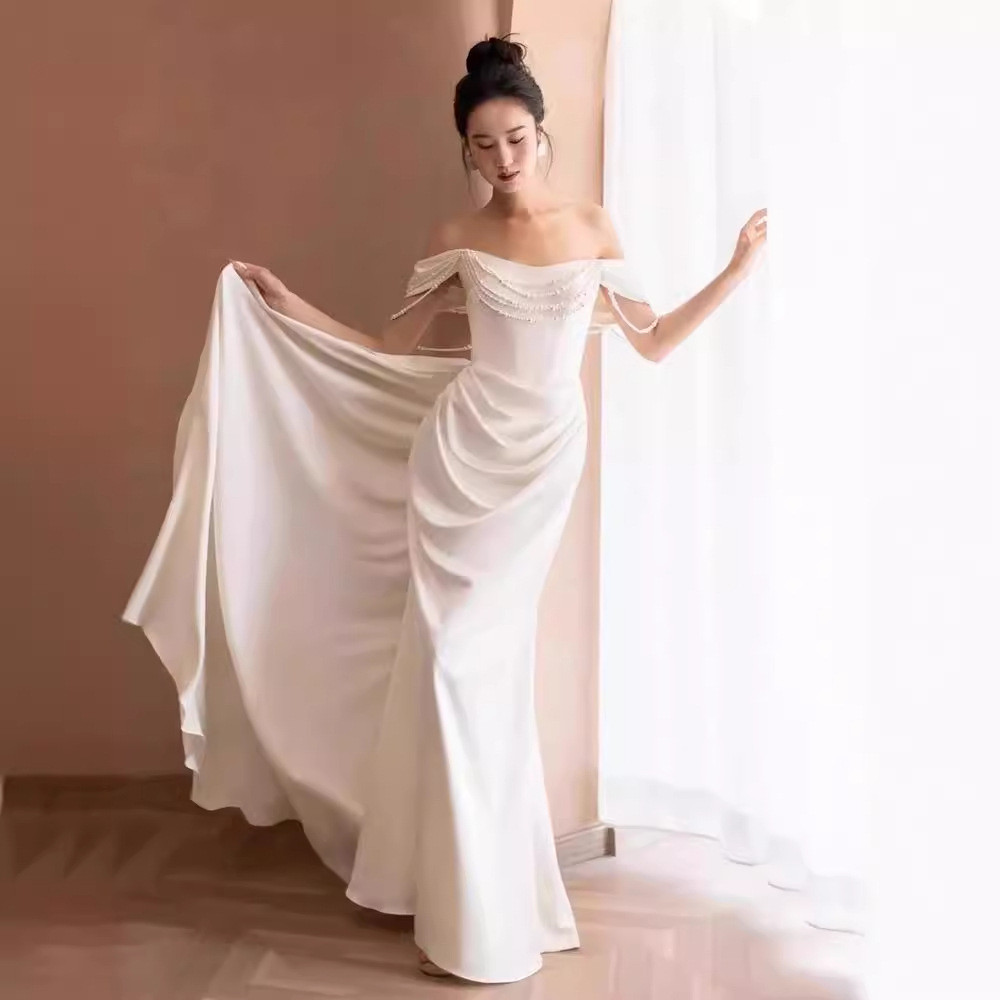 パーティードレス 白 黒 サテン オフショルダー シンプル 花嫁 誕生日 披露宴 前撮り 二次会 お呼ばれ AK759