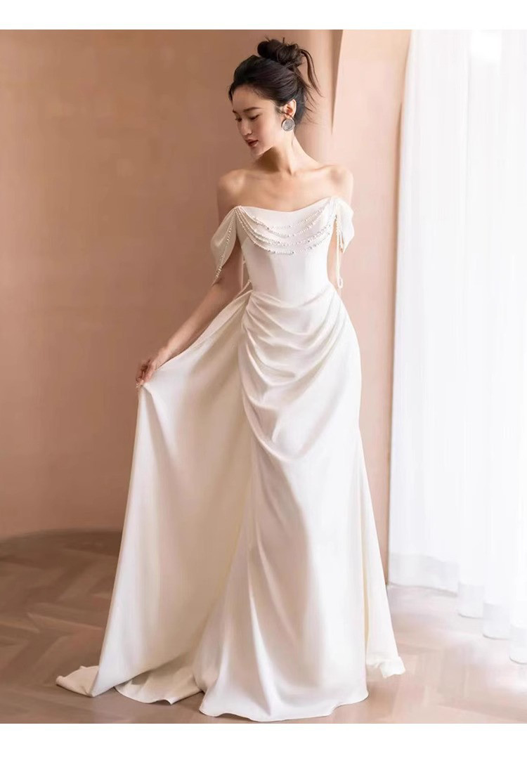 パーティードレス 白 黒 サテン オフショルダー シンプル 花嫁 誕生日 披露宴 前撮り 二次会 お呼ばれ AK759