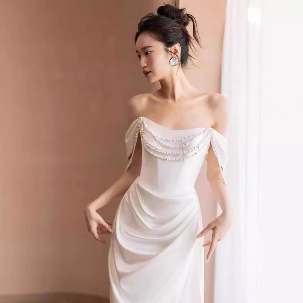 パーティードレス 白 黒 サテン オフショルダー シンプル 花嫁 誕生日 披露宴 前撮り 二次会 お呼ばれ AK759