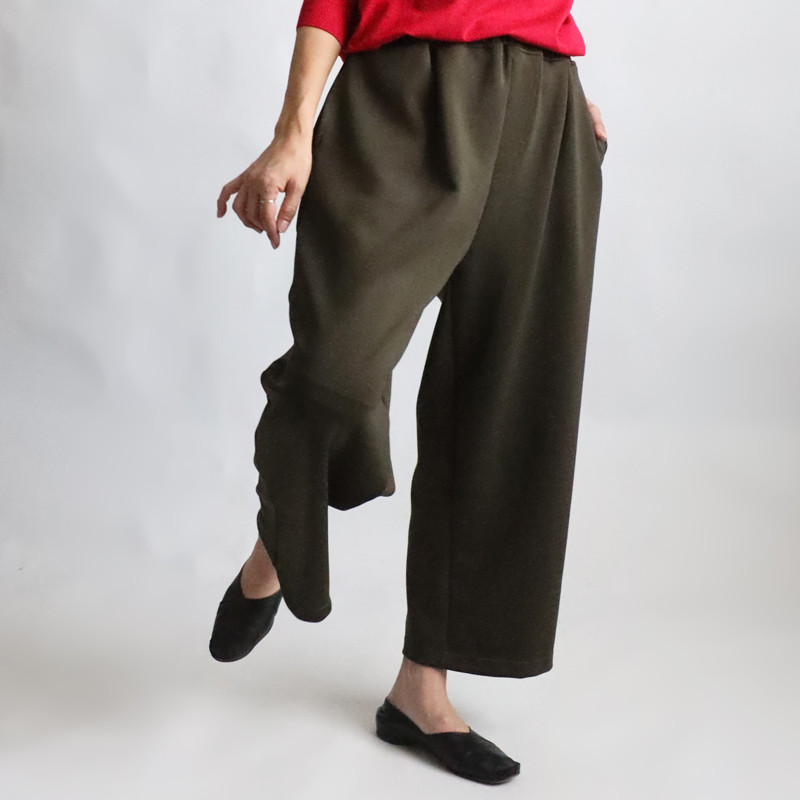春うららＳＡＬＥ　９５ｃｍシワ知らず。ジャージ伸縮ストレッチ　誰にでも似合うパンツ　ゆったりストレート　カーキB47C