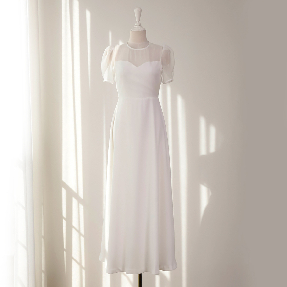 高級感 白 パフスリーブ スリム パーティードレス シンプル 韓国風 花嫁 披露宴 前撮り HL1218