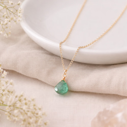 グリーンアベンチュリンの一粒ネックレス｜14kgf 華奢チェーン｜心を穏やかに整える天然石 1枚目の画像