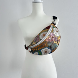 辻ヶ花 着物シルク帯リメイク クロスボディバッグ／ボディバッグ／ス
