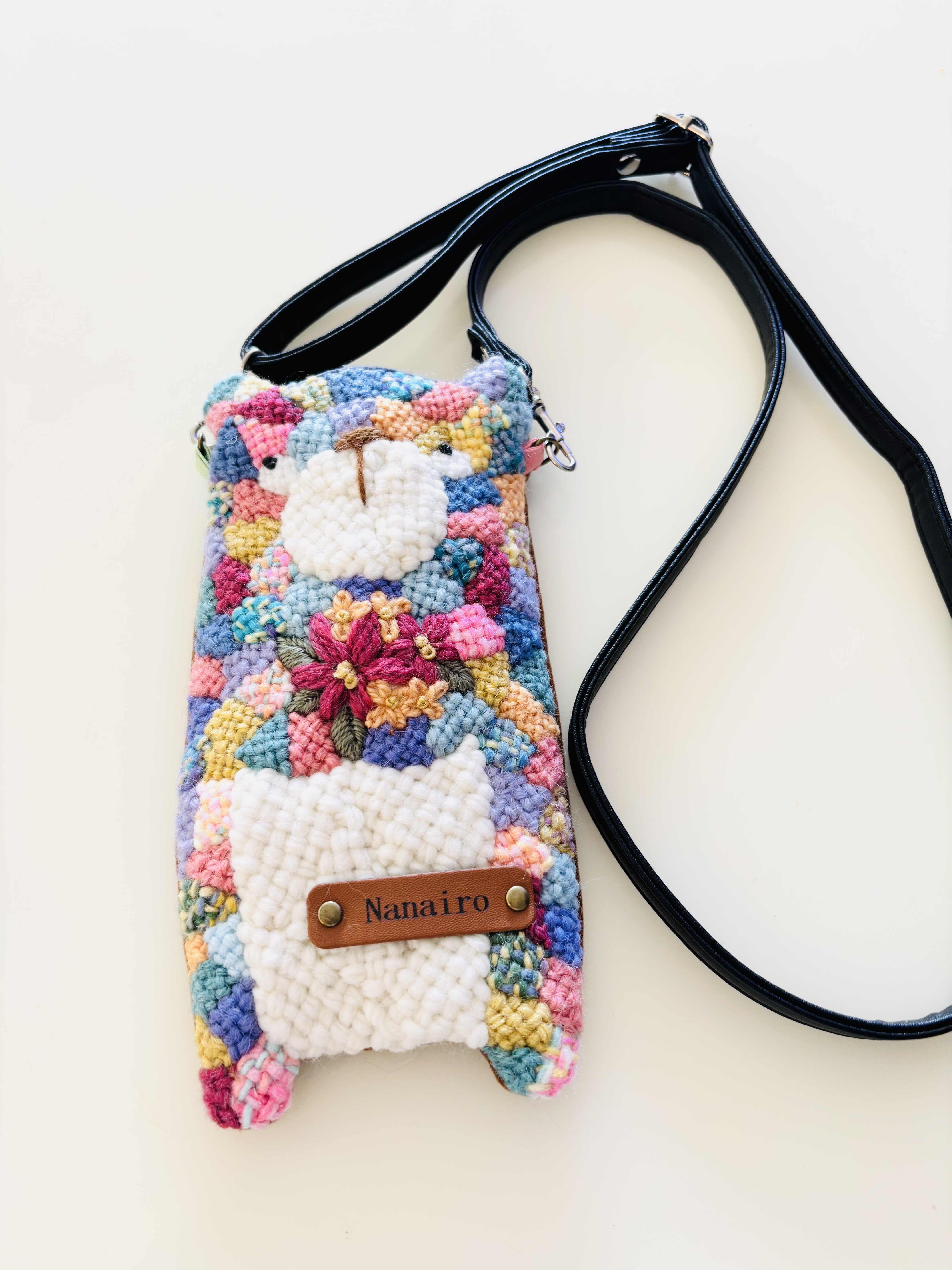 世界に1つ！ダーニング刺繍のクマさんスマホショルダー  ☆プレゼントにも☆