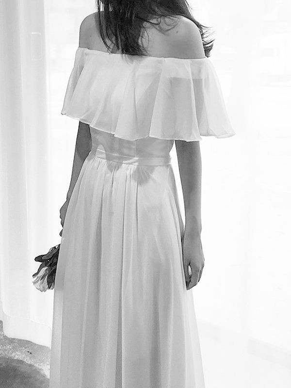 高級感 白 オフショルダー ウェディングドレス シンプル 韓国風 花嫁 パーティー 披露宴 前撮り HL1244