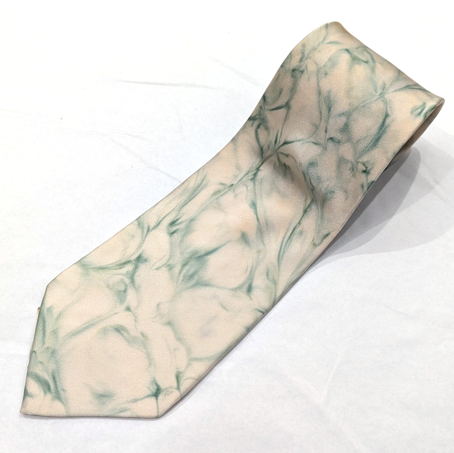 【一点物】墨流し染ネクタイ  クリーム色-NN52