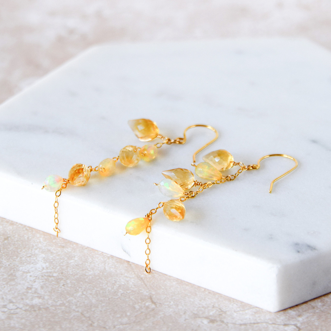 春光の花蕾（しゅんこうのかがい）― シトリン × プレシャスオパール ロングピアス14kgf