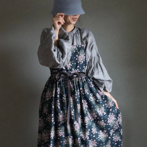 リネンエプロン】周りと差のつく！そのままお出かけ花柄コットンリネン