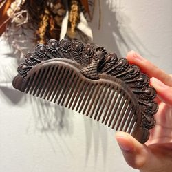 桃の木 くし 木製櫛 葡萄【桃太郎】両面彫刻 お守り 静電気防止 美髪