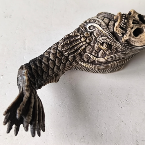 在銘】【髑髏作家服部】【鹿角製根付人魚髑髏】【桐箱付】髑髏 骷髅