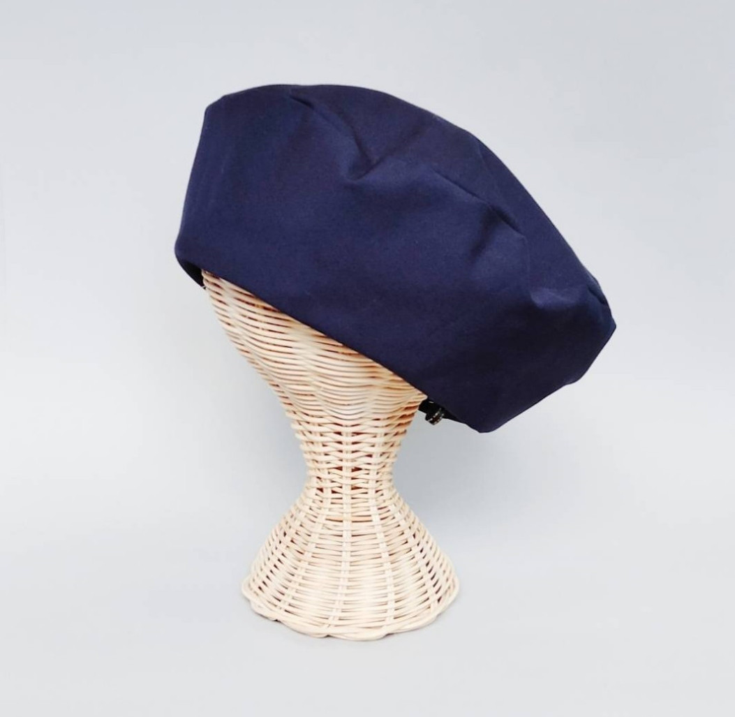 紺色コットンベレー帽　ネイビー   チャームが付けられる　帽子    春夏秋冬　S.M.L.LL　プレゼント　フォーマル