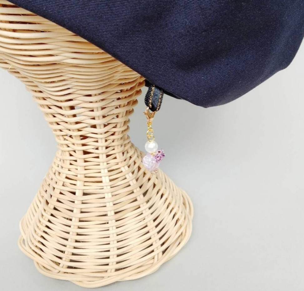 紺色コットンベレー帽　ネイビー   チャームが付けられる　帽子    春夏秋冬　S.M.L.LL　プレゼント　フォーマル