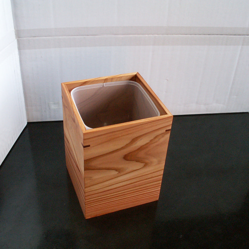 New○屋久杉 無垢 卓上ゴミ箱（便利な内ケース付）ダストボックス K482