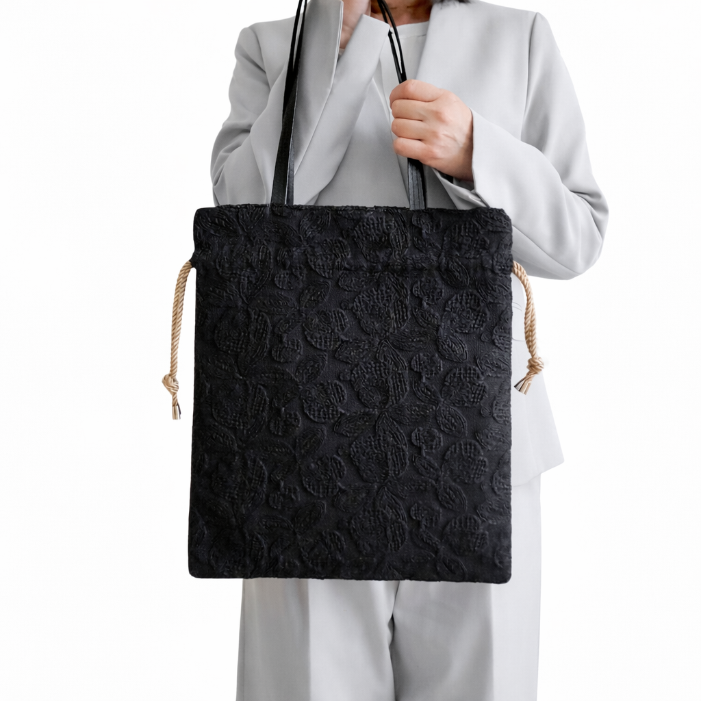 A4対応 2way 花柄レースの巾着バッグ　フォーマルバッグ　外ポケット付き　ブラック　入学卒業