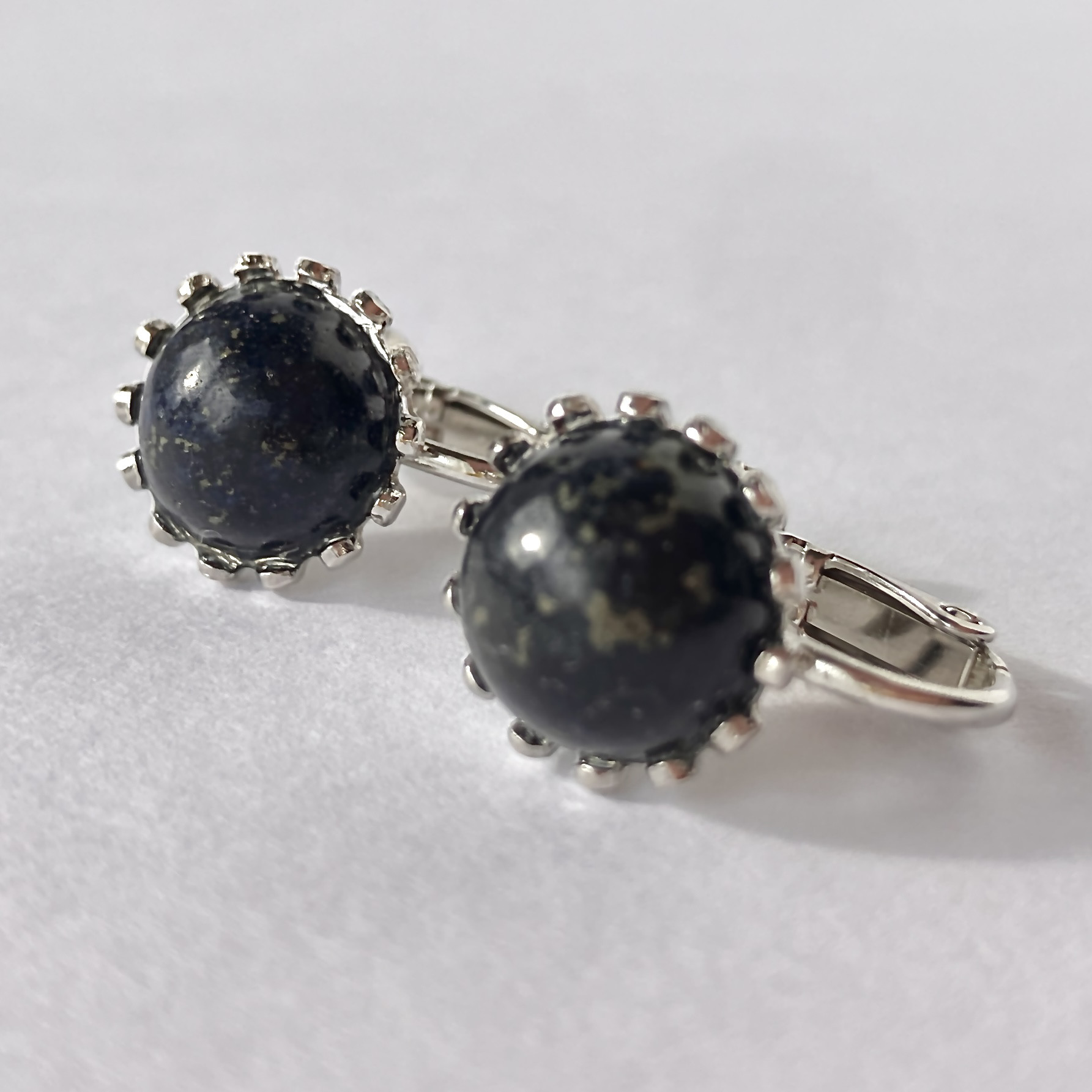 濃色ラピスラズリ イヤリング｜夜空のネイビーブルー