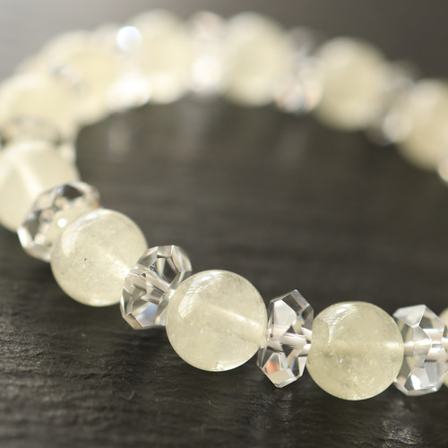 ☆スーパープレミアムブレス☆リビアングラス：9ミリ＆水晶☆…☆天然石