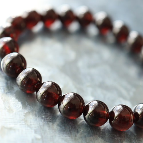 ☆スーパープレミアムブレス・真紅の宝石☆アルマンダイン・ガーネット