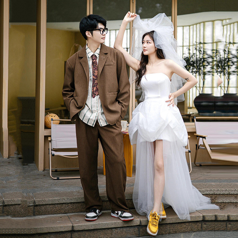 ウェディングドレス 白黒 オフショルダー ショート丈 裾引き 花嫁 誕生日 披露宴 前撮り 二次会 お呼ばれ AK774