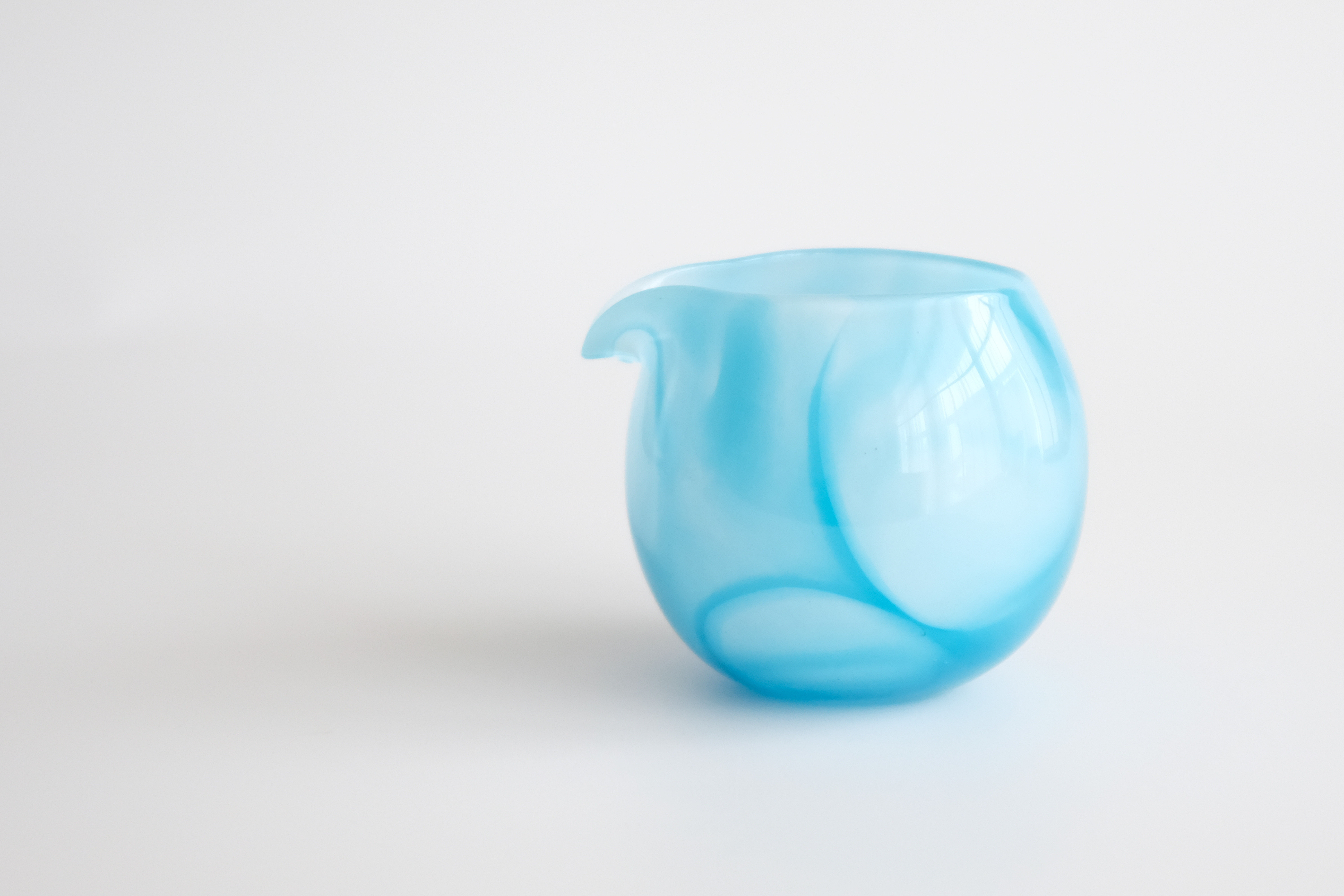 ガラスの酒器(片口)